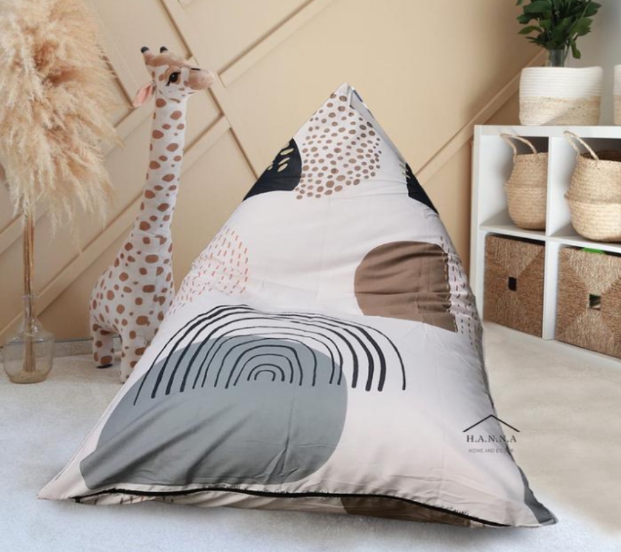 Bean Bag Triangle Katun Abstrak